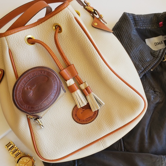 Dooney & Bourke Handbags - FLASH⚡⚡ Dooney & Bourke | Rare Coin Purse Vintage